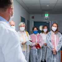 Laborbesuch Landtagsabgeordnete Sahra Damus: Foto 4